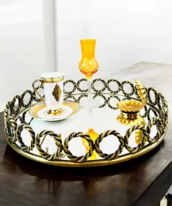 Alternative view of Rundt Serverings Og Dekorativt Brett Laget Av Metall Med Speilbunn